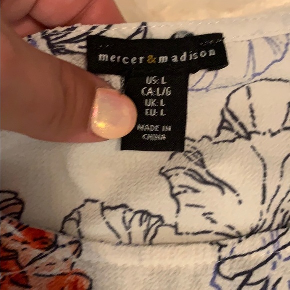 MERCER&MADISON || Blouse - Picture 3 of 3